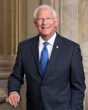 Official portrait of Roger Wicker