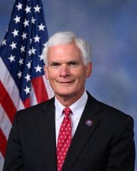 Official portrait of Robert Latta